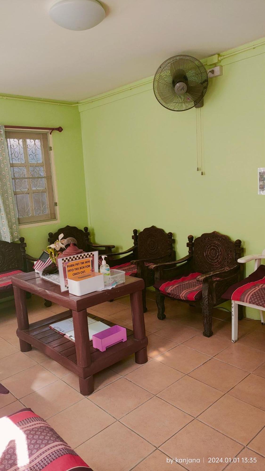 Home Stay At Tapae Chiang Mai Buitenkant foto